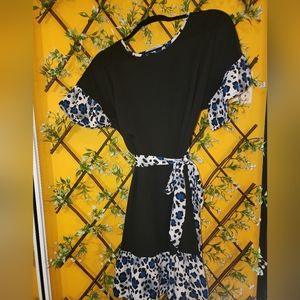 Beautiful short dress size Large